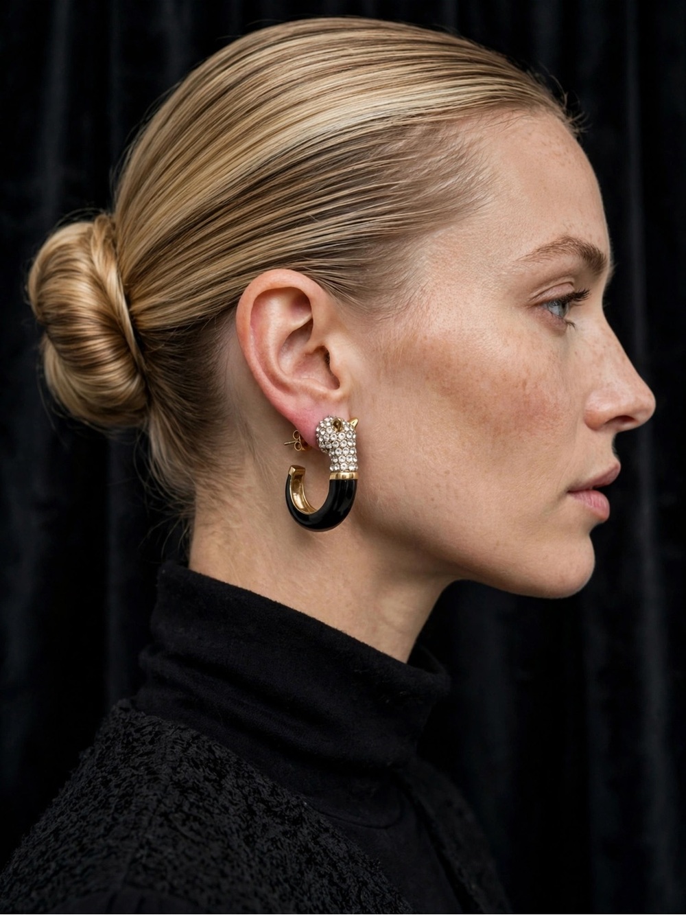 New Panther Head Hoop Earrings with 925 Silver Posts For Women E086